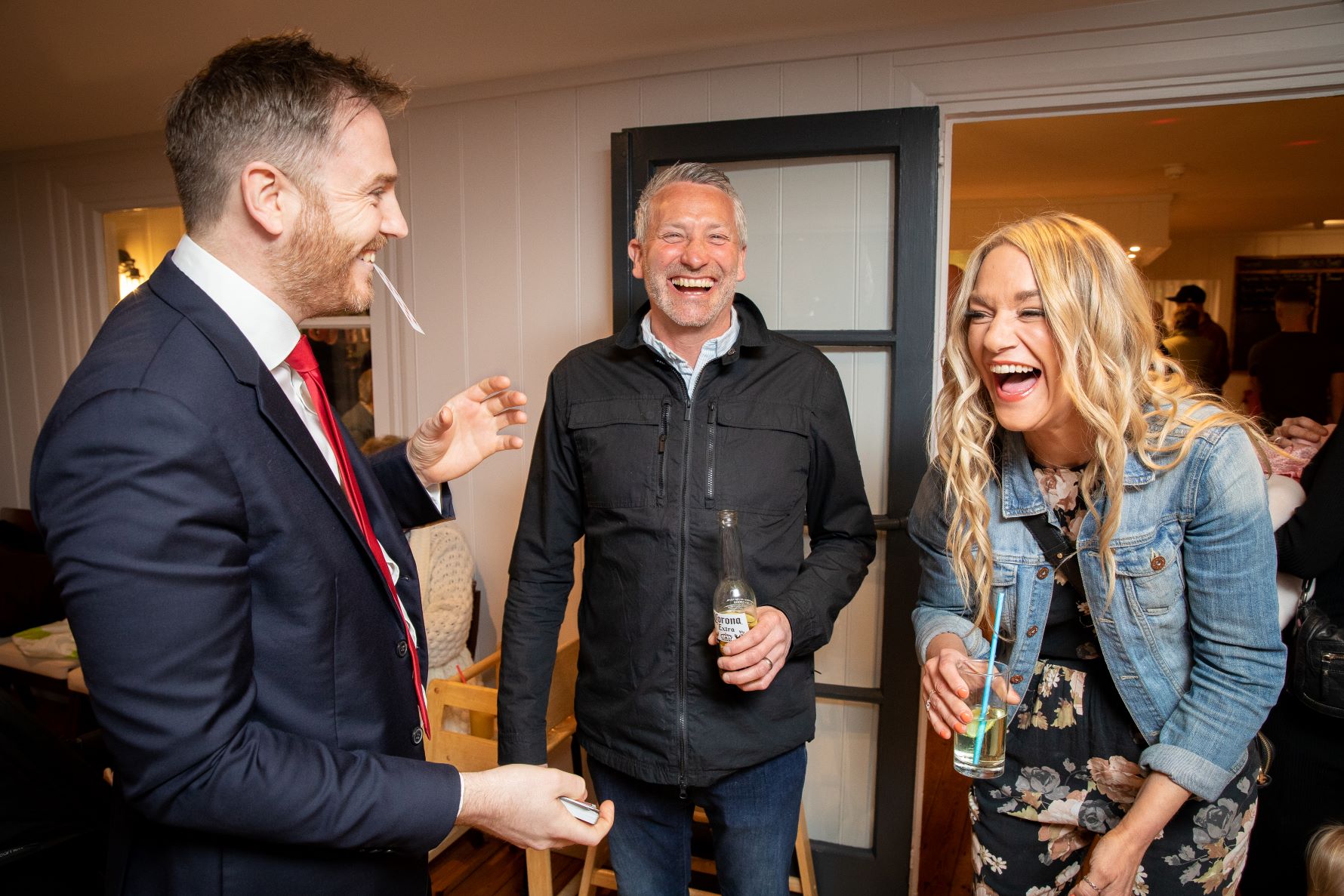 Close up magician entertaining birthday party guests in Essex with interactive card magic